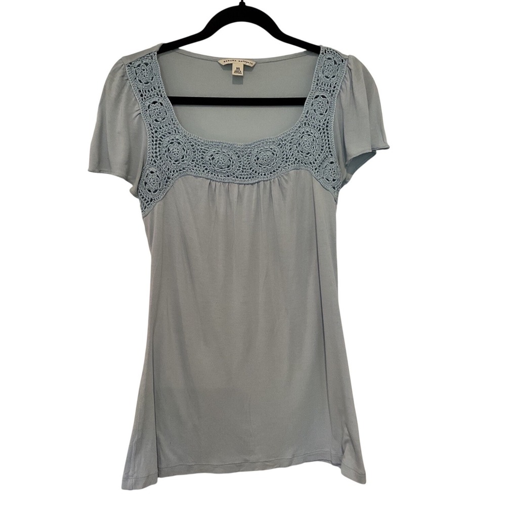 Banana Republic Chic Versatile Cropped Blue‎ Blouse Embellished Neck Women's XS